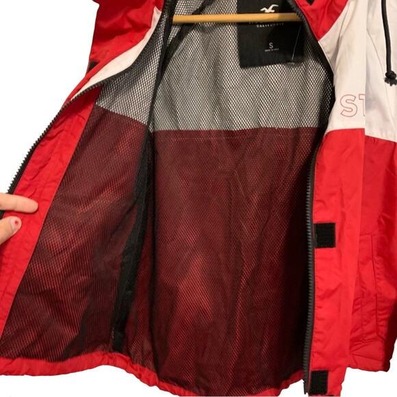 Hollister White and Red Colorblock Hoodie Windbreaker - Picture 7 of 9